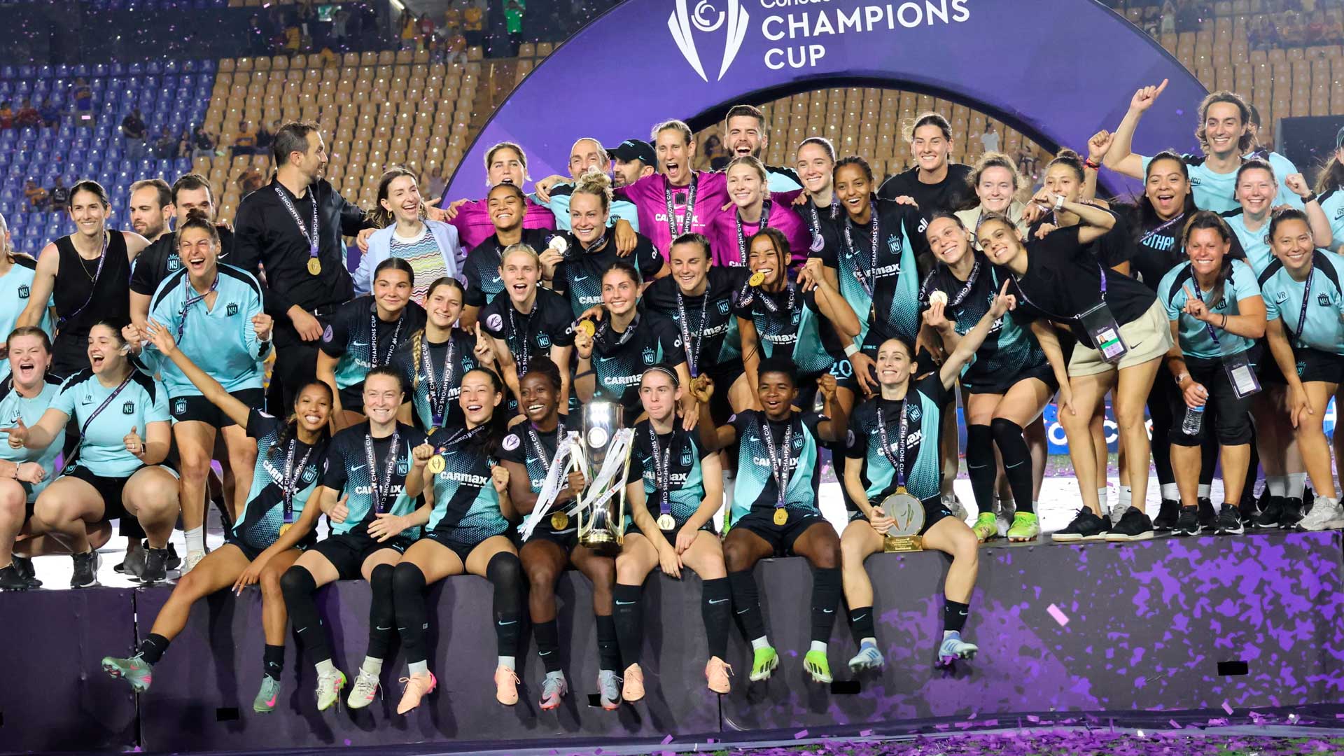 Juan Carlos Amorós tras ganar la Concacaf W Champions Cup: “Este título cambia la historia del club y del fútbol femenil”